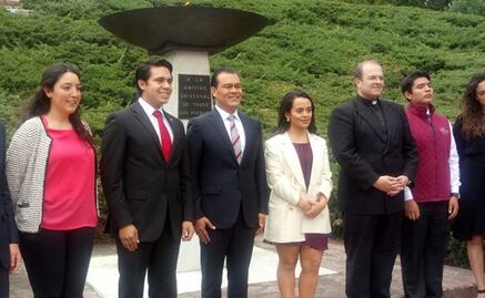 Zepeda propone plan de austeridad para invertir en campo e infraestructura