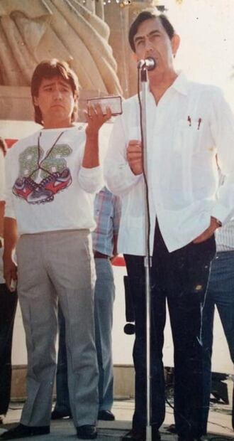 Ella es la hija de Félix Salgado Macedonio, quien podría sustituirlo como candidato