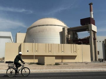 Estados Unidos e Irán inician negociaciones sobre programa nuclear; Trump amenaza con operación militar si no hay acuerdo