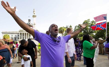 Promulgan ley para retirar bandera confederada