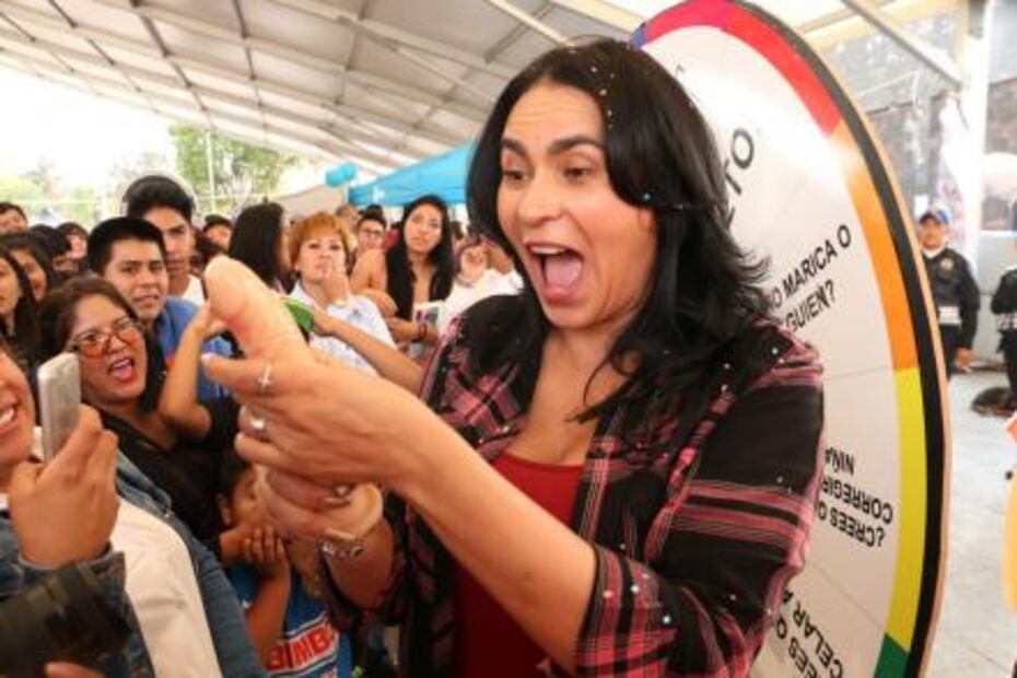 Celebra delegada de Iztapalapa Día del Amor