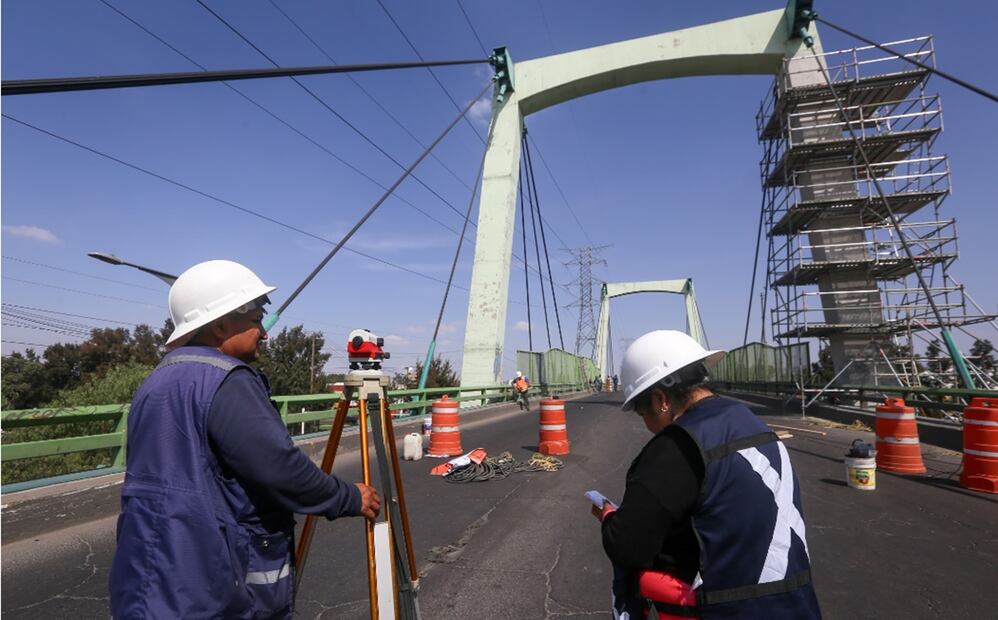 Los trabajos consistirán en la corrección del tablero central de 2.5 metros y la sustitución de sus juntas de calzada. Foto: Luis Camacho / EL UNIVERSAL