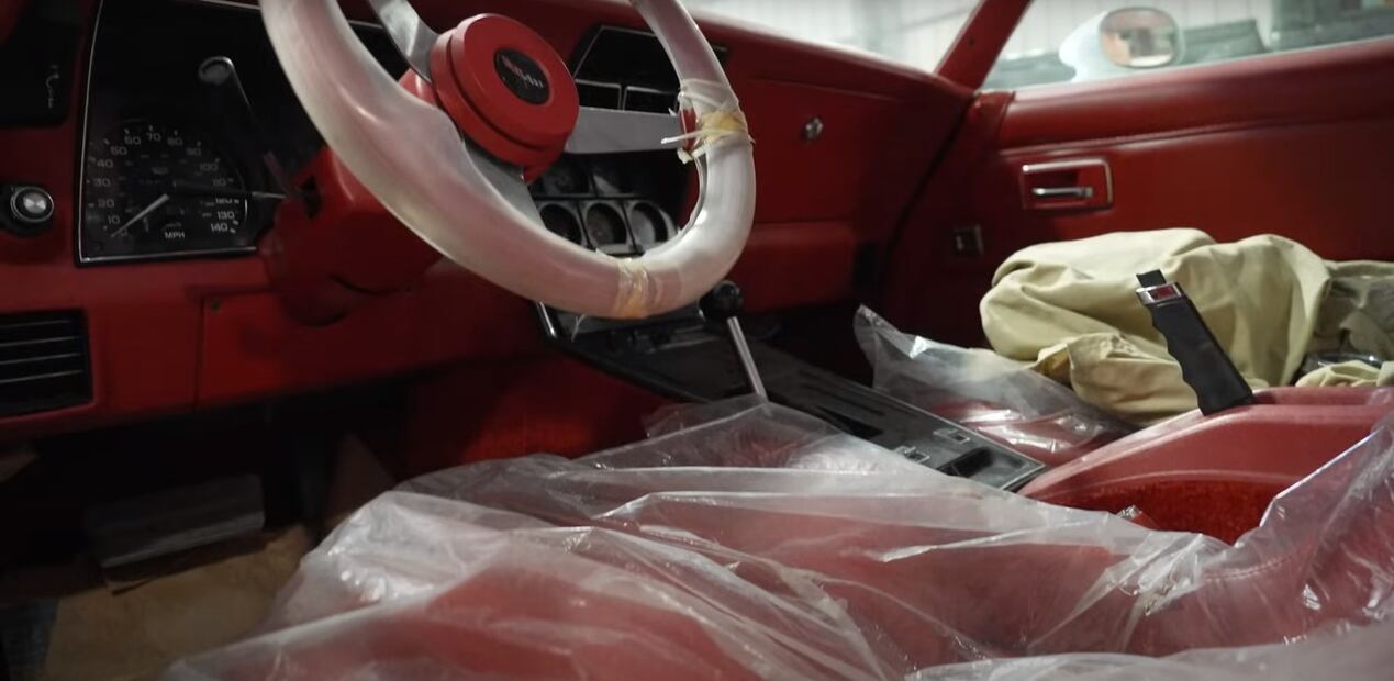 Este descubrimiento de autos clásicos resalta por el poco uso que tienen.