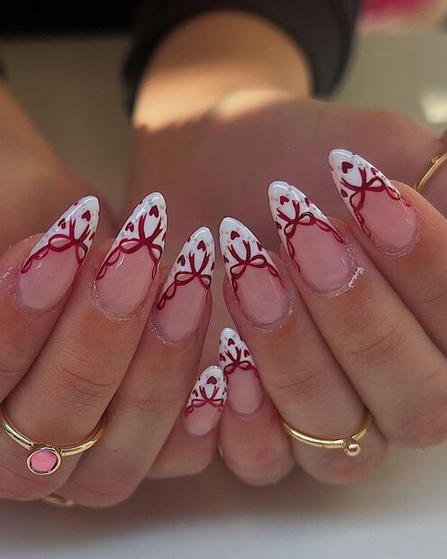 Uñas french coquette. Foto: Etsy