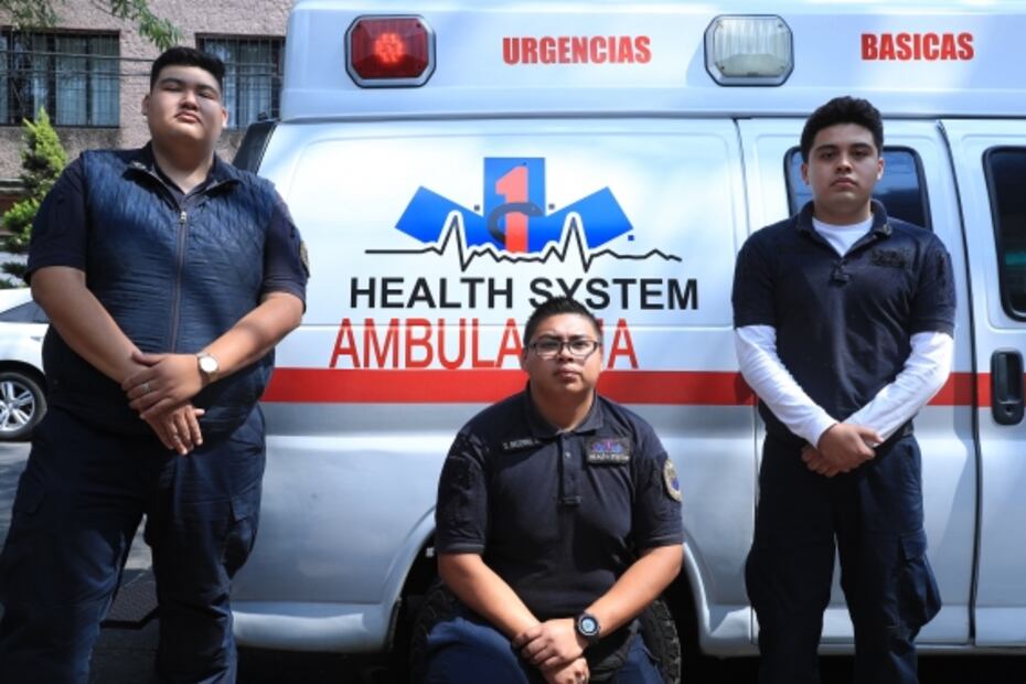 La joven tripulación que salva vidas en una ambulancia