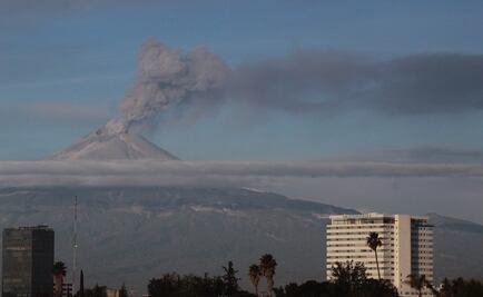 Volcán Popocatépetl registró exhalaciones; columna alcanzó los 2 km