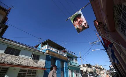 Raúl Castro preside el último relevo de la guardia de honor por Fidel