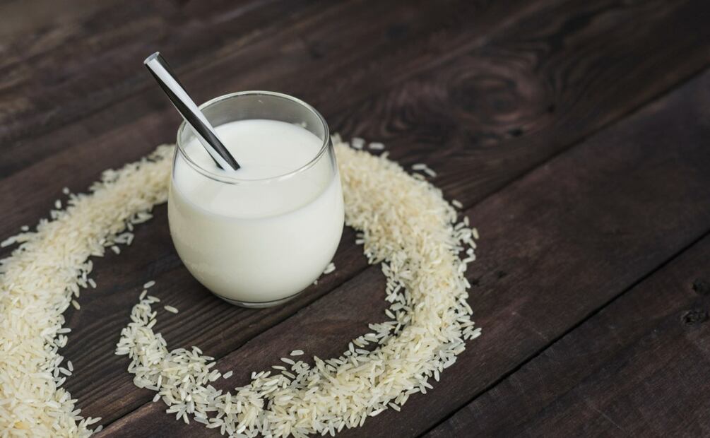 Agua de arroz. Foto: Freepik