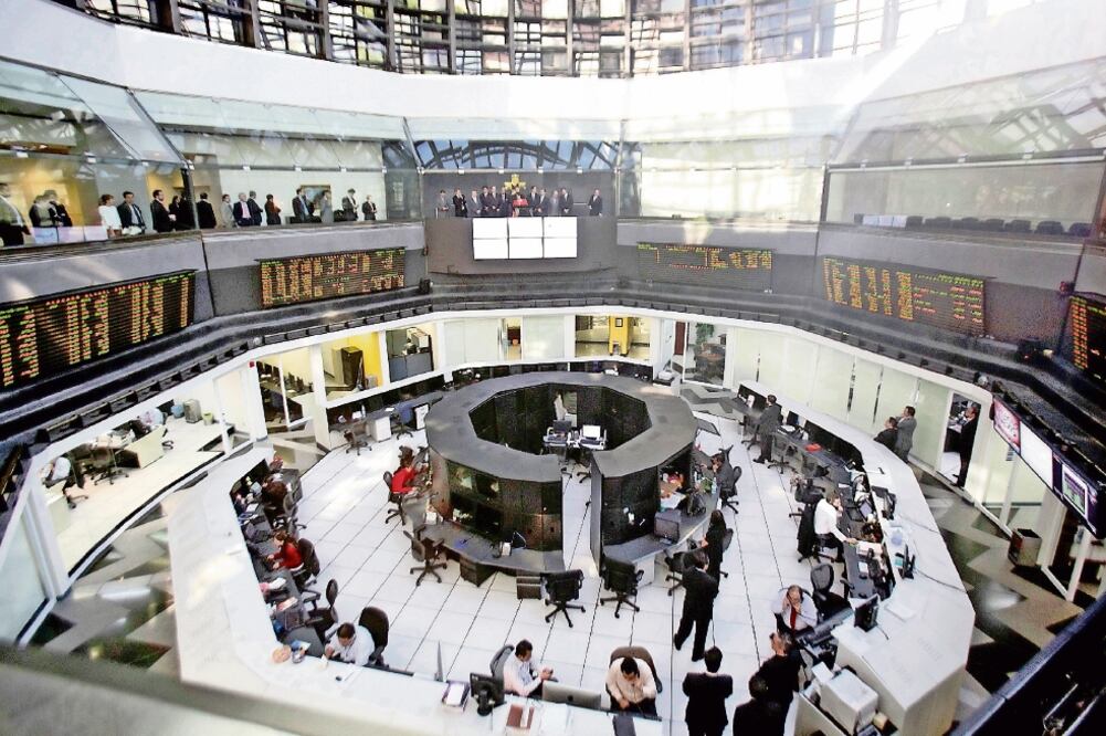 Durante el año, el principal índice bursátil, el IPyC, acumula un alza de 8.4%, contrario a las caídas que tuvo la bolsa de valores en los días posteriores al triunfo de Donald Trump en las elecciones presidenciales de EU. (ARCHIVO EL UNIVERSAL)