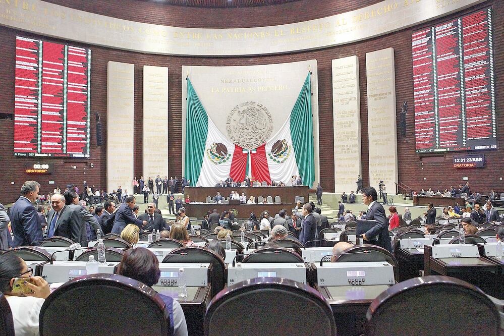 El Comité de Administración de la Cámara de Diputados informó que los legisladores no recibirán bono por el fin de la Legislatura, sólo recibirán el monto correspondiente a su dieta, fondo de ahorro, la parte proporcional de su aguinaldo