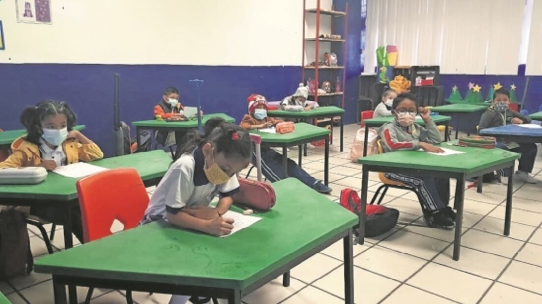 Escuelas retoman clases presenciales en 20 estados