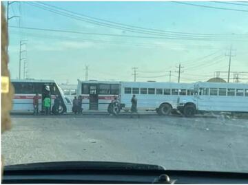 Sujetos armados atacan a elementos de la Guardia Estatal de Tamaulipas; realizan bloqueos carreteros