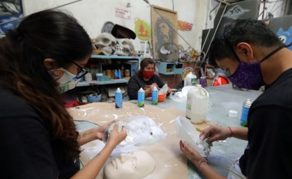 El detrás de escena del desfile de Día de Muertos de la CDMX