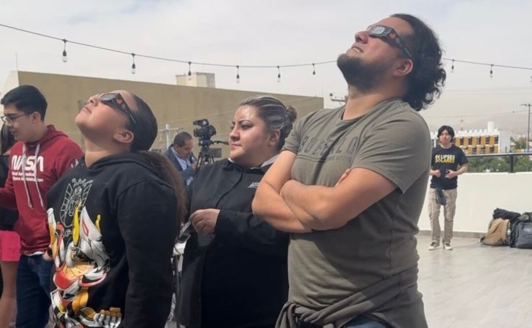 Se reúnen en Chihuahua para ver el eclipse. Foto: Especial