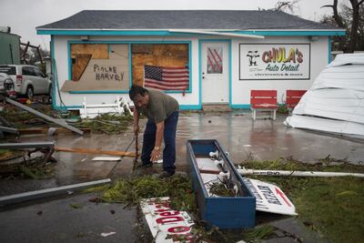 "Harvey" deja un muerto, graves inundaciones y cortes de luz a su paso por Texas