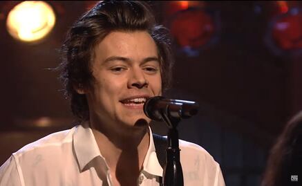 Harry Styles debutó como solista en "Saturday Night Live"