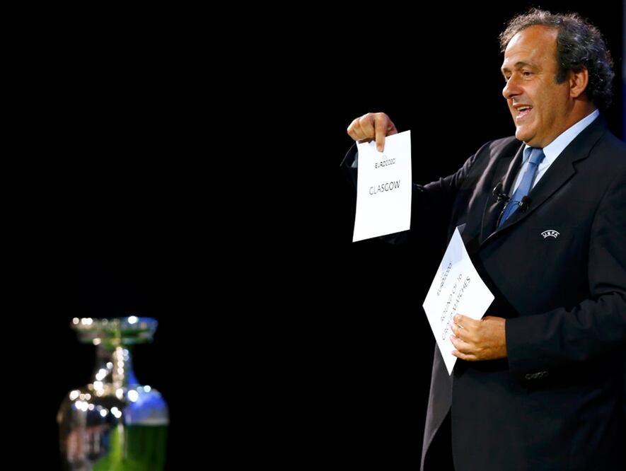 Michel Platini es el favorito para ser el nuevo presidente de la FIFA (DENIS BALIBOUSE. REUTERS)