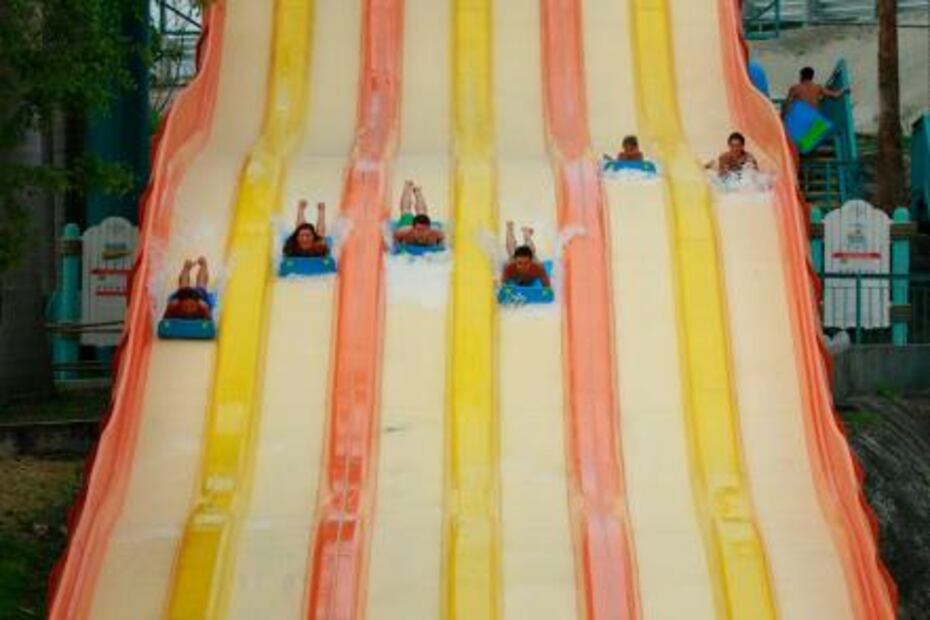¿Cuánto cuesta ir a Six Flags Hurricane Harbor, en Oaxtepec?