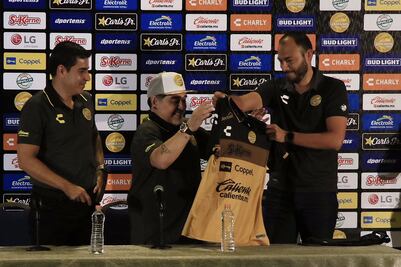 Llegada de Maradona, “día histórico para México”