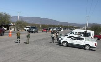 Elementos de la Guardia Estatal resguardan caravanas de paisanos en Tamaulipas; mantienen vigilancia permanente