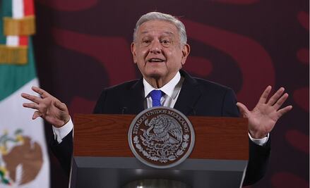 AMLO reprocha que CNTE lo quiera amordazar para que no hable sobre los problemas del magisterio