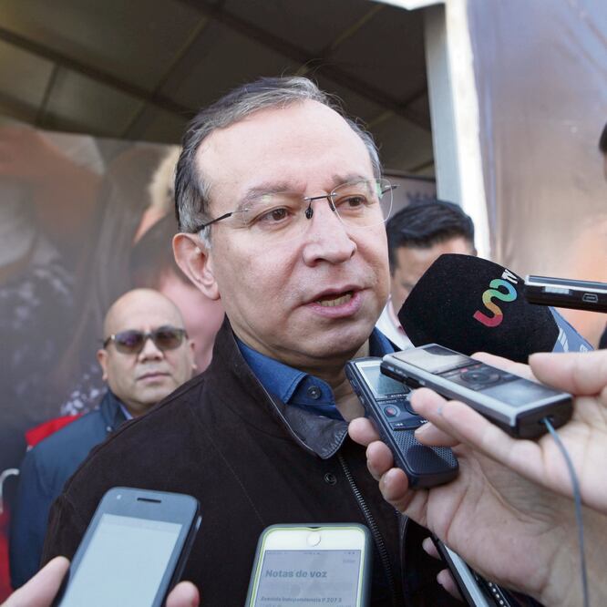 Raymundo Carbajal llamó a los transportistas a impulsar la instalación de las cámaras de videovigilancia en las unidades del transporte público. Foto: JORGE ALVARADO. EL UNIVERSAL