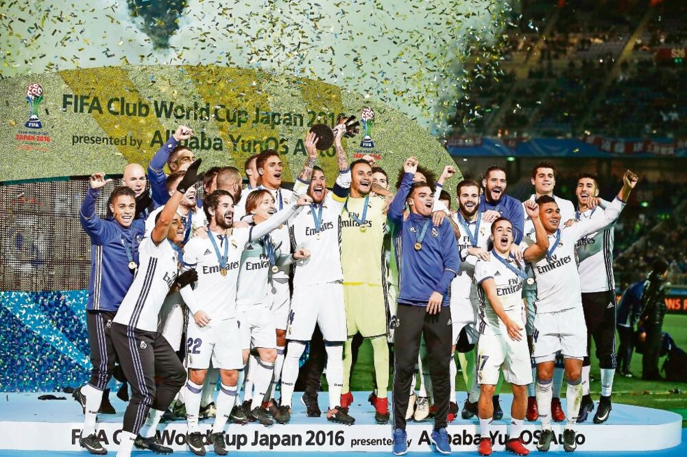 El último cetro de 2016 que el conjunto merengue conquistó fue el del Mundial de Clubes en Japón, tras vencer al conjunto local Kashima Antlers (SHUJI KAJIYAMA. AP)