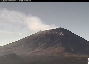 Popocatépetl volcano's activity decreases