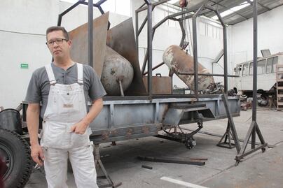 Inventor busca crear refinería alternativa