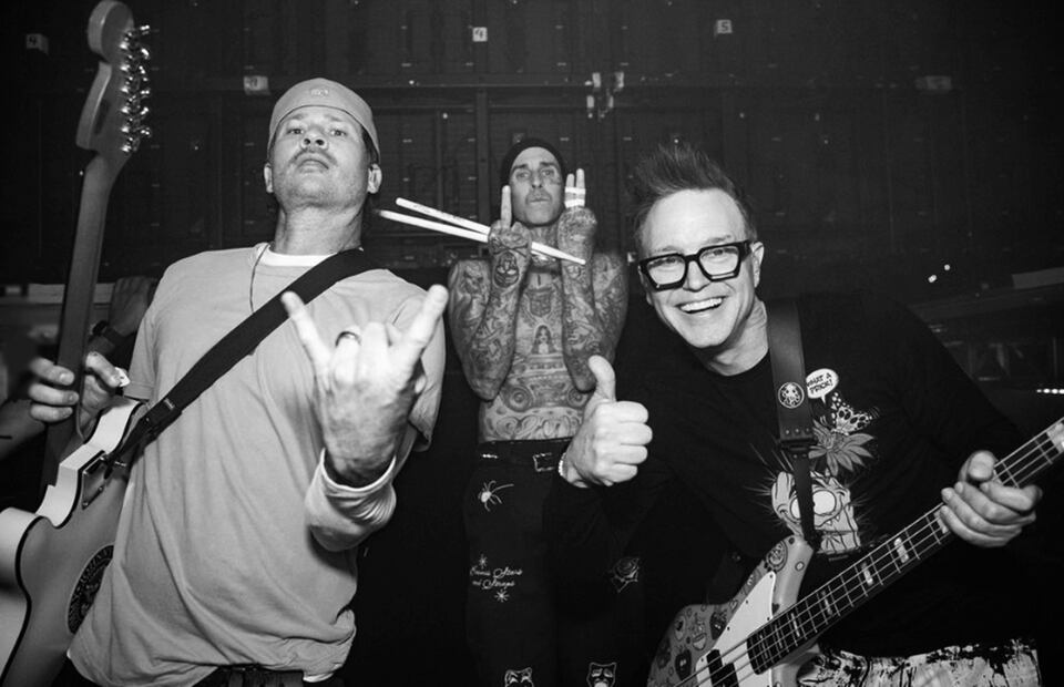 Blink-182 anunció su regreso a los escenarios y la música, a lado de Tom DeLonge, en octubre del año pasado.
Foto: Instagram, vía @blink182