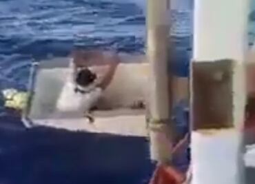 Hallan a pescador que pasó 11 días a la deriva en el Océano Atlántico dentro de un congelador