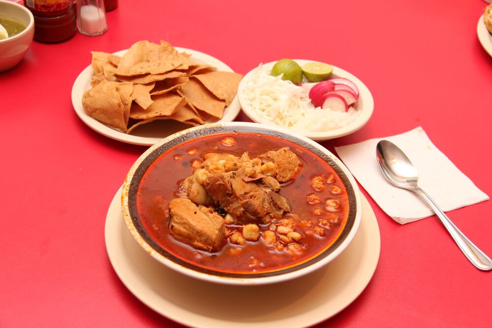 El pozole tiene historia y sabor mexicano / FOTOS: Pixabay, Foursquare, El pozole de Moctezuma, Dulce Patria, Los Amables, Los Tolucos, Casa Licha