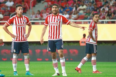 Chivas se despide con una derrota