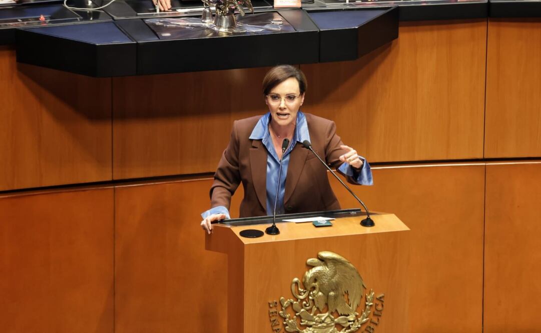 La senadora panista Lilly Téllez en tribuna este martes 4 de noviembre de 2025. Foto: Fernanda Rojas/ EL UNIVERSAL