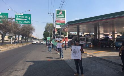 Ciudadanos protestan frente a gasolinera en Av. Oceanía por alza en precio de gasolina