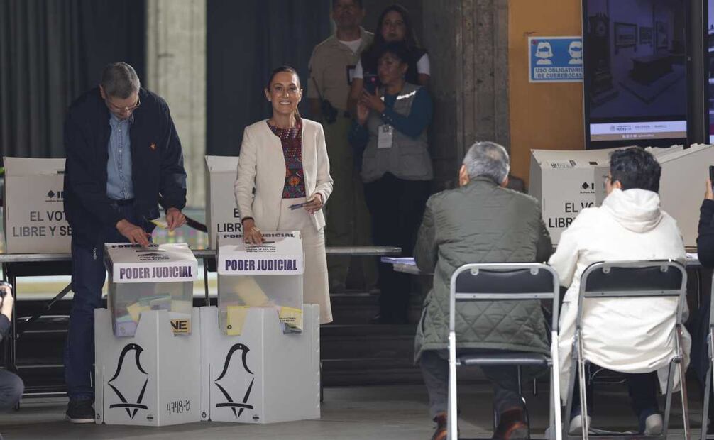 Claudia Sheinbaum, presidenta de México, voto durante la elección judicial de este 1 de junio. Foto: Diego Simón / EL UNIVERSAL