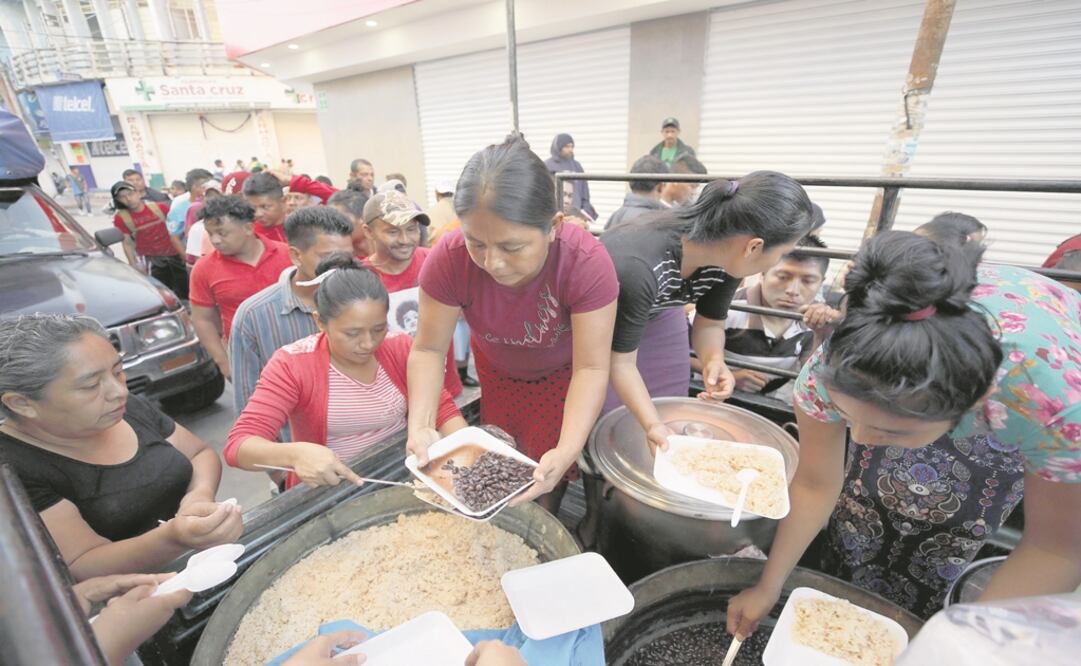 Cerca de 4 mil personas permanecen en el estadio "Jesús Martínez Palillo". Foto: Archivo/ EL UNIVERSAL