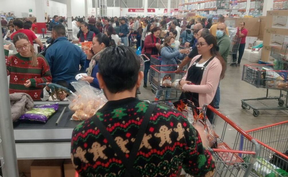 Cajas de pago de Costco tienen un largo tiempo de espera. Foto: Fernanda Rojas - EL UNIVERSAL