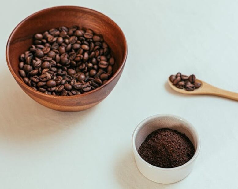 Sérum de café para revitalizar la mirada. Foto: Pexels