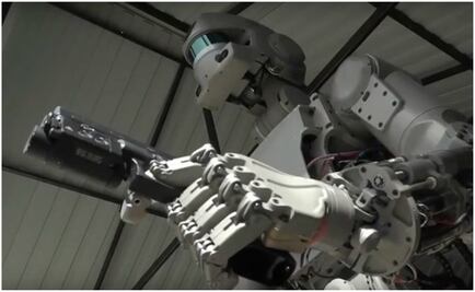 Un androide ruso aprende a disparar 