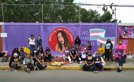 "Mi hija no debería estar en la pared, sino en casa con su hija"; pintan mural por feminicidio de Alejandra