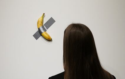 Hombre se come el famoso plátano que vale más 6 mdd; obra conceptual era expuesta en museo Pompidou Metz
