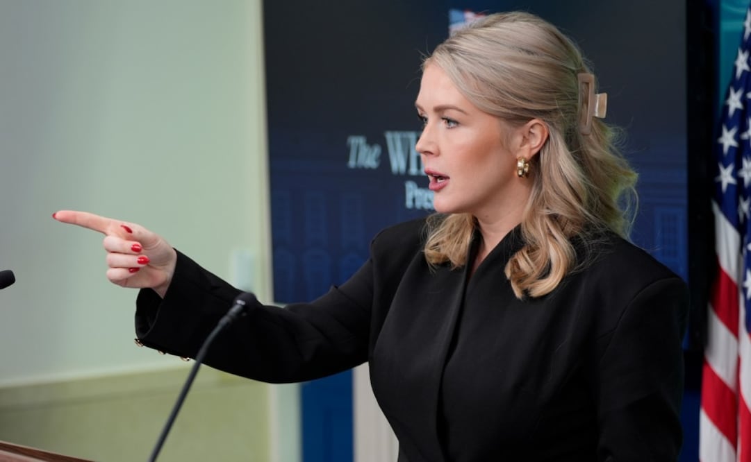 White House press secretary Karoline Leavitt takes questions from media at the James Brady Press Briefing Room at the White House, Thursday, Dec. 11, 2025, in Washington. Foto: AP