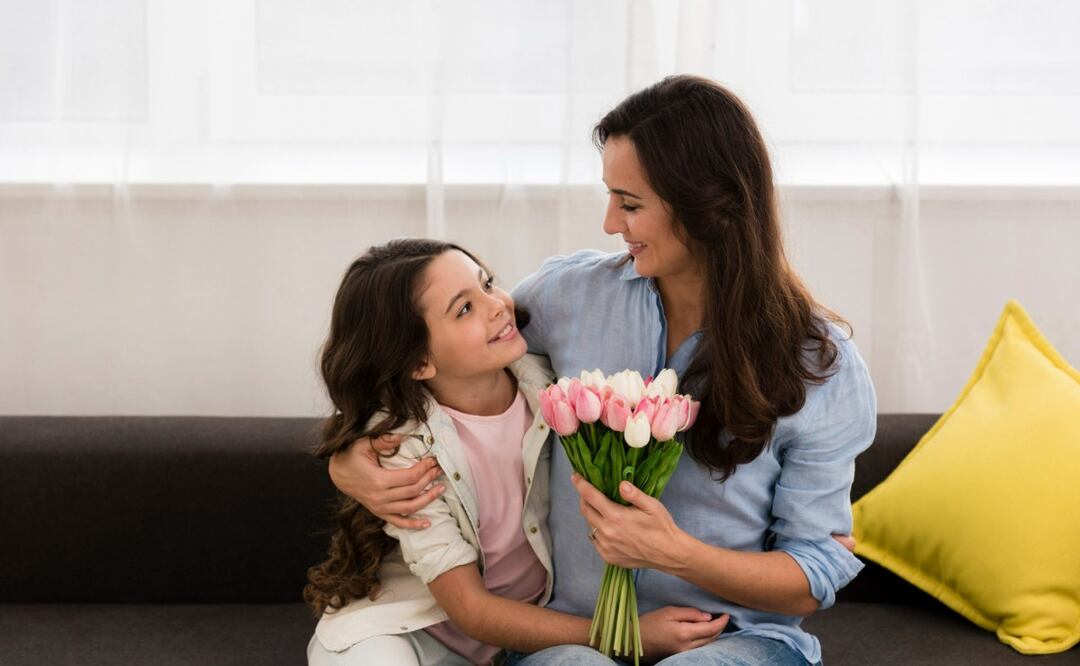 Por el festejo del Día de las Madres, varias alcaldías de la Ciudad de México llevarán a cabo distintas actividades y conciertos. Foto: Freepik