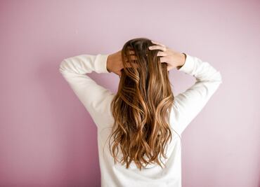 Todo lo que debes saber de las fragancias para el pelo