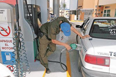 SHCP: precios de gasolina y diesel bajarán en enero