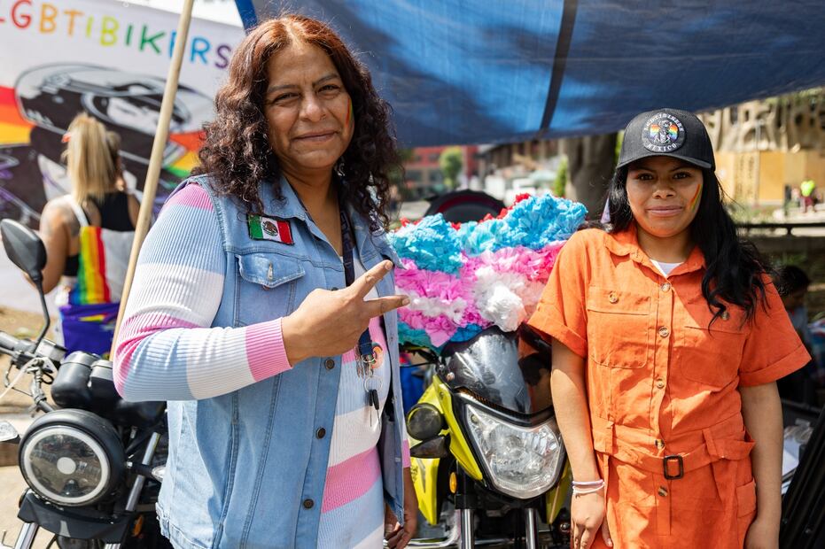 Melba Rubí, conocida como “Melbis", y su hija Vicky.  |  Foto: Hugo Salvador.