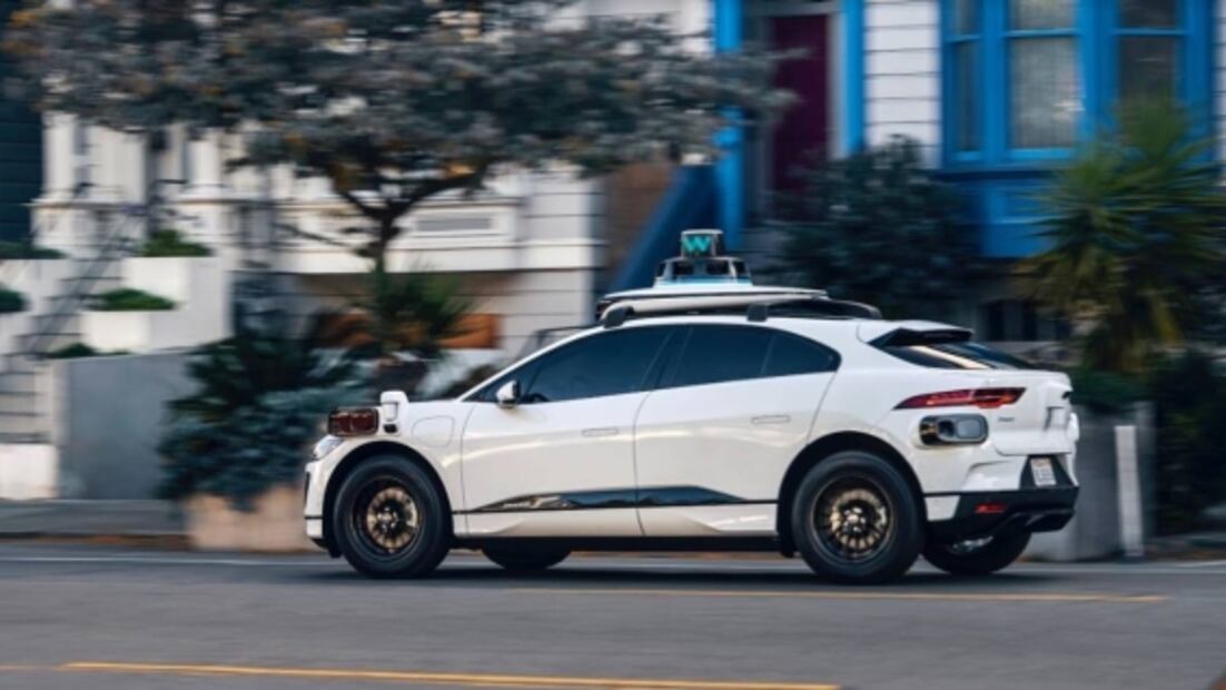 Waymo comenzará servicio de manejo autónomo en Los Ángeles