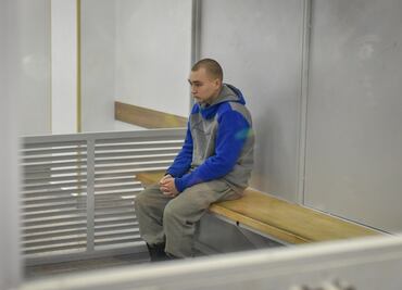 Dictan cadena perpetua para el primer soldado ruso juzgado por crímenes de guerra en Ucrania