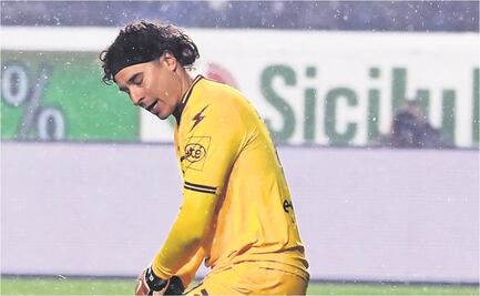 Guillermo Ochoa es víctima de fuertes críticas en Italia: "Le falta crecer"